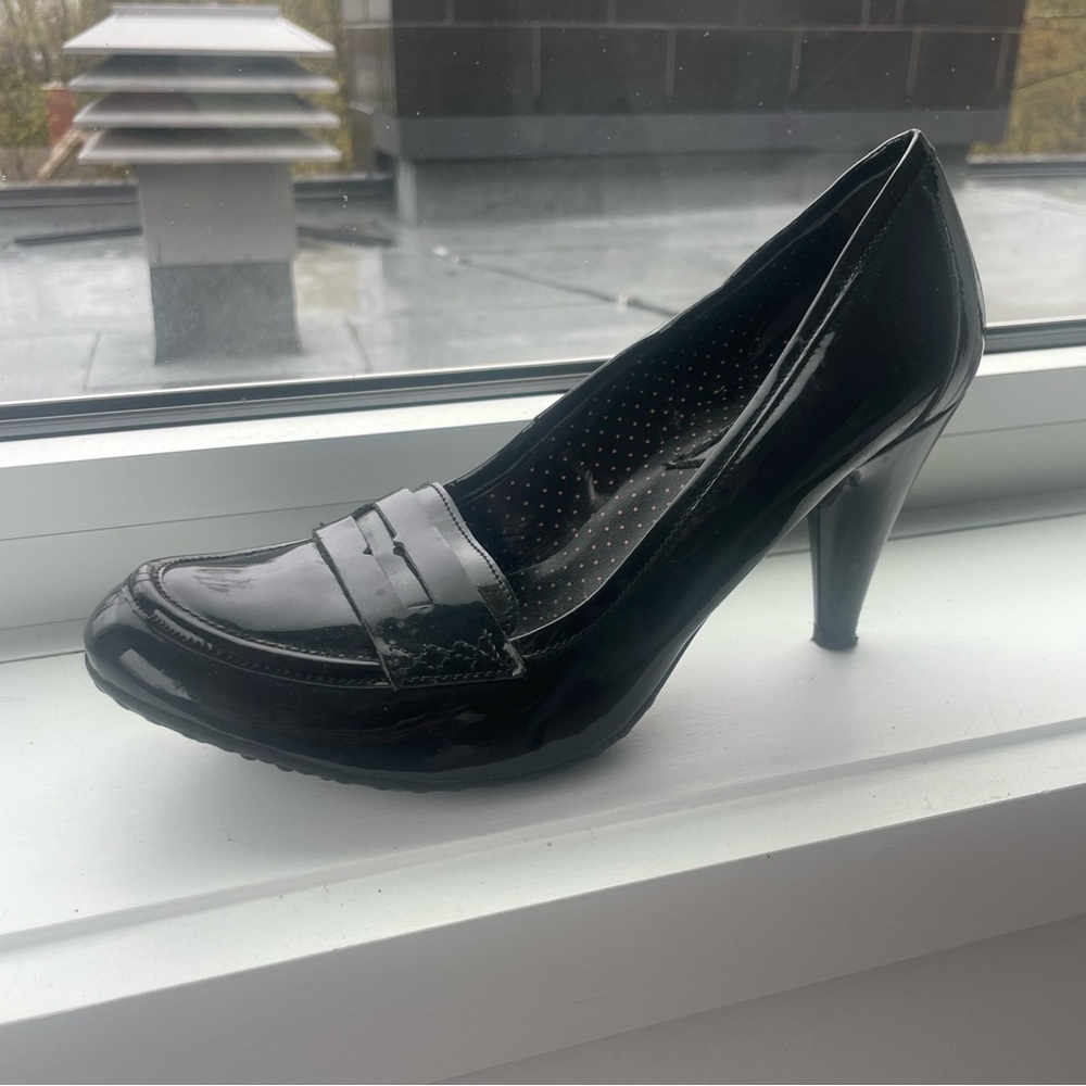 Fornarina patent leather heels